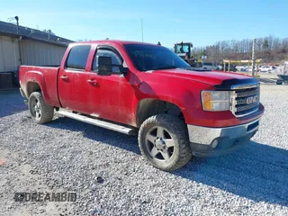2012 GMC Sierra 2500HD SLT z VIN 1GT121C81CF220383, wystawiony jako IAAI lot #41649731 z przebiegiem 223 095 mil mil oraz . Historia ofert i sprzedaży dostępna na DreamBid. Obrazek 1.