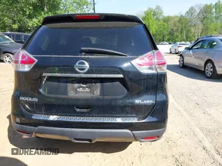 2015 Nissan Rogue SL with VIN 5N1AT2MV0FC879838, listed as a IAAI auction lot 42144778 with 200,965 mi miles. Bid and sale history available at carsss.com. Image 17.