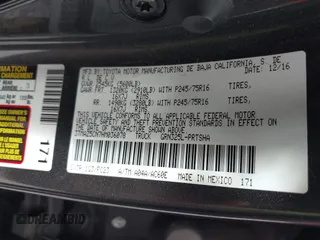 2017 Toyota Tacoma SR5 with VIN 3TMAZ5CN7HM036078, listed as a IAAI auction lot 41698163 with 91,376 mi miles. Bid and sale history available at carsss.com. Image 9.