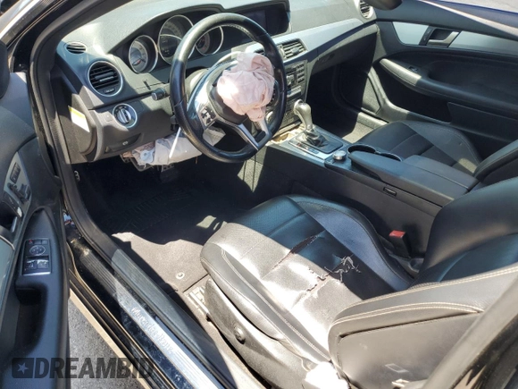 2013 Mercedes-Benz C 250 z VIN WDDGJ4HB0DG094411, wystawiony jako Copart lot #57593055 z przebiegiem 156 212 mil mil oraz Szkoda całkowita • Salvage title. Historia ofert i sprzedaży dostępna na DreamBid. Obrazek 8.