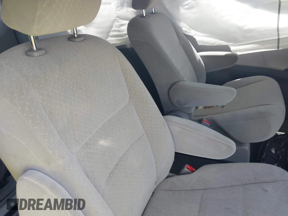 2017 Toyota Sienna LE with VIN 5TDJZ3DC2HS171132, listed as a IAAI auction lot 42589064 with 95,945 mi miles and . Bid and sale history available at DreamBid. Image 8.