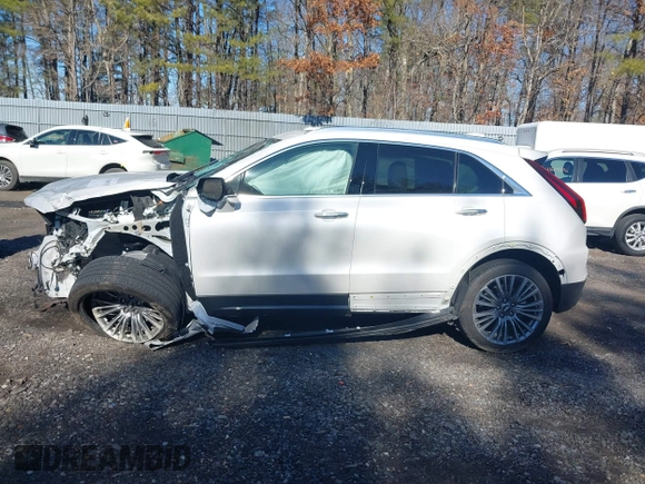 2024 Cadillac XT4 AWD Premium Luxury with VIN 1GYFZDR41RF206526, listed as a IAAI auction lot 41663532 with 5,070 mi miles and . Bid and sale history available at carsss.com. Image 14.