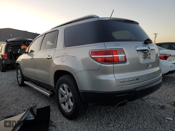 2008 Saturn Outlook XR z VIN 5GZEV23788J114893, wystawiony jako Copart lot #71195534 z przebiegiem 145 518 mil mil oraz Szkoda całkowita • Salvage title. Historia ofert i sprzedaży dostępna na DreamBid. Obrazek 2.