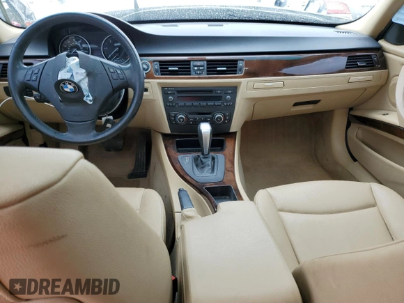 2011 BMW 3 Series 335d z VIN WBAPN7C58BA950567, wystawiony jako Copart lot #51859515 z przebiegiem Nie podano mil oraz Szkoda całkowita • Salvage title. Historia ofert i sprzedaży dostępna na DreamBid. Obrazek 8.