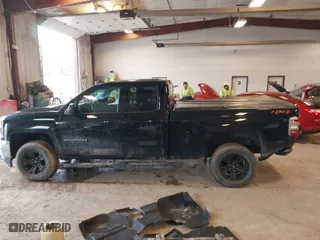 2019 Chevrolet Silverado 1500 LD LT with VIN 2GCVKPEC4K1135663, listed as a IAAI auction lot 41723853 with 110,235 mi miles. Bid and sale history available at carsss.com. Image 14.