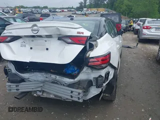 2024 Nissan Sentra SR z VIN 3N1AB8DV8RY256864, wystawiony jako IAAI lot #42127316 z przebiegiem 22 746 mil mil oraz . Historia ofert i sprzedaży dostępna na DreamBid. Obrazek 4.