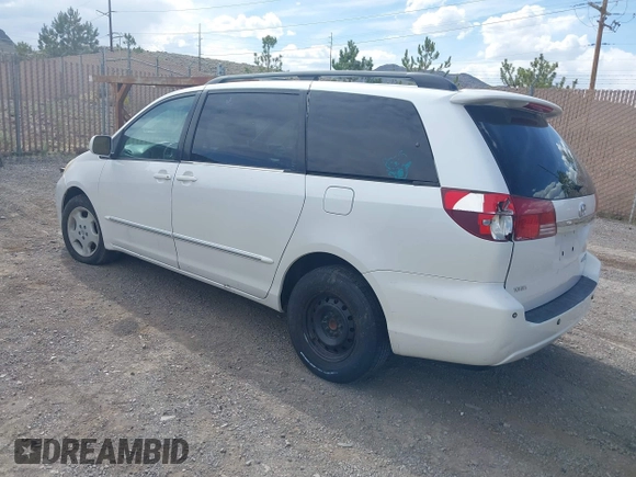 2004 Toyota Sienna XLE with VIN 5TDZA22C94S172859, listed as a IAAI auction lot 42057034 with 295,857 mi miles. Bid and sale history available at carsss.com. Image 3.