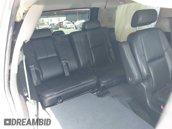 2008 Chevrolet Tahoe 1LT z VIN 1GNFC13008R125999, wystawiony jako IAAI lot #42315423 z przebiegiem 208 200 mil mil oraz . Historia ofert i sprzedaży dostępna na DreamBid. Obrazek 8.
