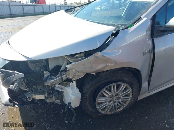 2021 Toyota Prius Prime LE with VIN JTDKAMFP2M3182760, listed as a IAAI auction lot 41593981 with NaN miles. Bid and sale history available at carsss.com. Image 18.