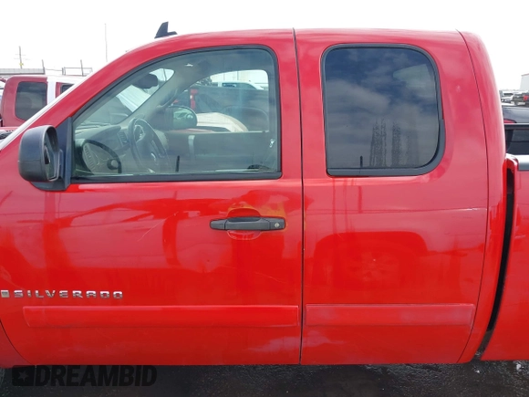 2007 Chevrolet Silverado 1500 Work Truck with VIN 2GCEC19C071649487, listed as a IAAI auction lot 41939668 with 162,065 mi miles and . Bid and sale history available at DreamBid. Image 15.