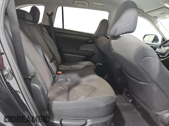 2023 Toyota Highlander L z VIN 5TDKDRAH5PS505318, wystawiony jako Copart lot #55865355 z przebiegiem 44 616 mil mil oraz Czysty tytuł • Clean title. Historia ofert i sprzedaży dostępna na DreamBid. Obrazek 11.