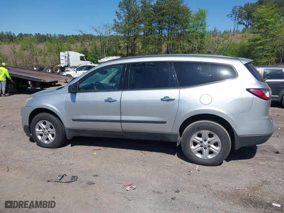2015 Chevrolet Traverse LS with VIN 1GNKRFKD3FJ278483, listed as a IAAI auction lot 42007507 with 147,938 mi miles. Bid and sale history available at carsss.com. Image 14.