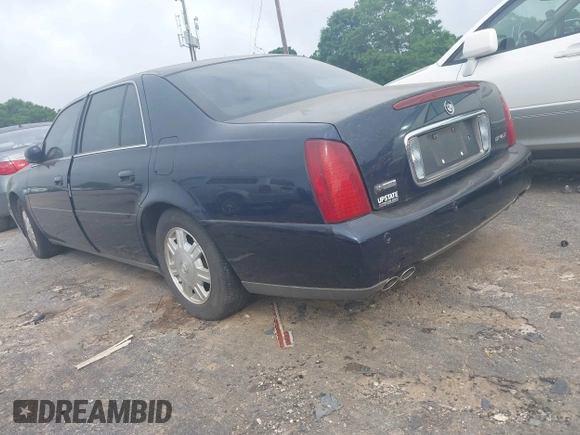 2004 Cadillac DeVille z VIN 1G6KD54Y74U236897, wystawiony jako IAAI lot #42058904 z przebiegiem 75 226 mil mil oraz . Historia ofert i sprzedaży dostępna na DreamBid. Obrazek 3.