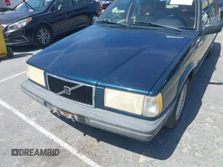 1995 Volvo 900 с VIN YV1JS8313S1197383, выставлен на аукционе IAAI как лот 41877807 с пробегом 140 298 миль миль и . История ставок и продаж доступна на DreamBid. Изображение 6.