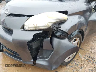 2013 Scion xD z VIN JTKKUPB40D1032381, wystawiony jako IAAI lot #41212704 z przebiegiem 209 858 mil mil oraz . Historia ofert i sprzedaży dostępna na DreamBid. Obrazek 6.