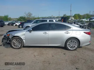 2016 Lexus ES 330 z VIN 58ABK1GG9GU016619, wystawiony jako IAAI lot #42167666 z przebiegiem 135 010 mil mil oraz . Historia ofert i sprzedaży dostępna na DreamBid. Obrazek 13.