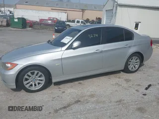 2007 BMW 3 Series 328xi with VIN WBAVC93597K034927, listed as a IAAI auction lot 42009274 with 184,427 mi miles and . Bid and sale history available at DreamBid. Image 15.