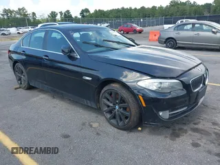 2013 BMW 5 Series 535i xDrive с VIN WBAFU7C52DDU70430, выставлен на аукционе IAAI как лот 42782147 с пробегом 152 678 миль миль и . История ставок и продаж доступна на DreamBid. Изображение 1.