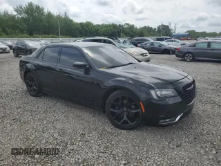 2016 Chrysler 300 S with VIN 2C3CCABG0GH141570, listed as a Copart auction lot 53939145 with 70,494 mi miles and Salvage Title. Bid and sale history available at DreamBid. Image 4.