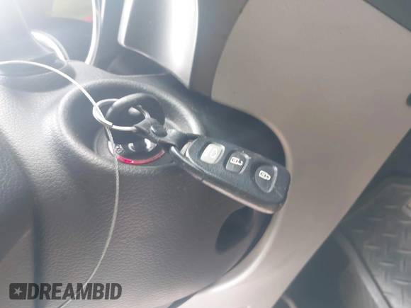 2013 Kia Optima LX z VIN KNAGM4A79D5304780, wystawiony jako IAAI lot #42277179 z przebiegiem 139 841 mil mil oraz . Historia ofert i sprzedaży dostępna na DreamBid. Obrazek 11.