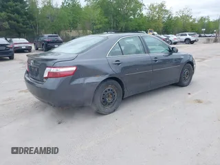 2007 Toyota Camry z VIN 4T1BB46K27U001703, wystawiony jako IAAI lot #42316610 z przebiegiem 211 752 mil mil oraz . Historia ofert i sprzedaży dostępna na DreamBid. Obrazek 4.