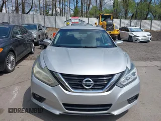 2017 Nissan Altima S z VIN 1N4AL3AP4HC288839, wystawiony jako IAAI lot #42162440 z przebiegiem 222 000 mil mil oraz . Historia ofert i sprzedaży dostępna na DreamBid. Obrazek 13.