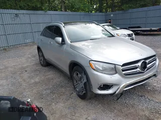 2016 Mercedes-Benz GLC with VIN WDC0G4JBXGF033897, listed as a IAAI auction lot 39965363 with 114,093 mi miles. Bid and sale history available at carsss.com. Image 1.