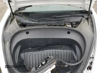 2023 Tesla Model 3 z VIN 5YJ3E1EA0PF504727, wystawiony jako Copart lot #53762135 z przebiegiem 17 554 mil mil oraz Szkoda całkowita • Salvage title. Historia ofert i sprzedaży dostępna na DreamBid. Obrazek 13.