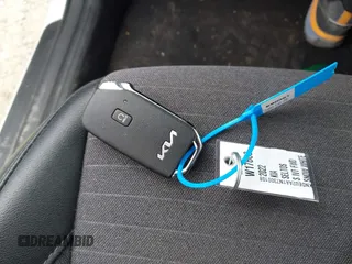 2022 Kia Seltos S z VIN KNDEU2AA1N7300108, wystawiony jako IAAI lot #41971007 z przebiegiem 18 606 mil mil oraz . Historia ofert i sprzedaży dostępna na DreamBid. Obrazek 11.