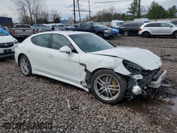 2015 Porsche Panamera 4 z VIN WP0AA2A73FL001692, wystawiony jako Copart lot #51846225 z przebiegiem Nie podano mil oraz Szkoda całkowita • Salvage title. Historia ofert i sprzedaży dostępna na DreamBid. Obrazek 4.