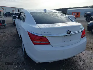 2016 Buick LaCrosse Leather with VIN 1G4GB5G36GF105019, listed as a IAAI auction lot 41866150 with 107,761 mi miles. Bid and sale history available at carsss.com. Image 3.