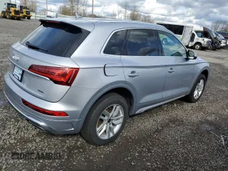 2022 Audi Q5 S line Premium with VIN WA1GAAFY0N2089458, listed as a Copart auction lot 49338915 with 25,993 mi miles and Salvage Title. Bid and sale history available at carsss.com. Image 3.