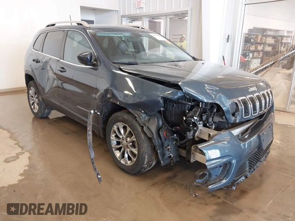 2020 Jeep Cherokee Latitude Plus with VIN 1C4PJLLB8LD561134, listed as a IAAI auction lot 41575062 with 30,780 mi miles. Bid and sale history available at carsss.com. Image 1.