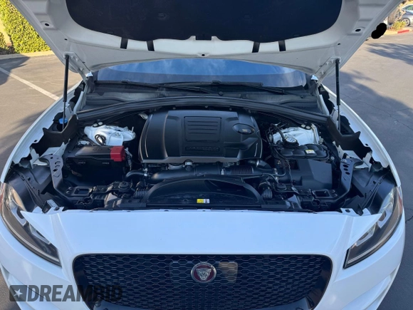 2019 Jaguar F-Pace 25t Premium с VIN SADCJ2FX2KA610557, выставлен на аукционе Copart как лот 62221895 с пробегом 78 592 миль миль и Списание • Salvage title. История ставок и продаж доступна на DreamBid. Изображение 7.