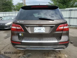 2013 Mercedes-Benz M 350 z VIN 4JGDA5HB1DA122217, wystawiony jako Copart lot #57061955 z przebiegiem 149 858 mil mil oraz Szkoda całkowita • Salvage title. Historia ofert i sprzedaży dostępna na DreamBid. Obrazek 6.