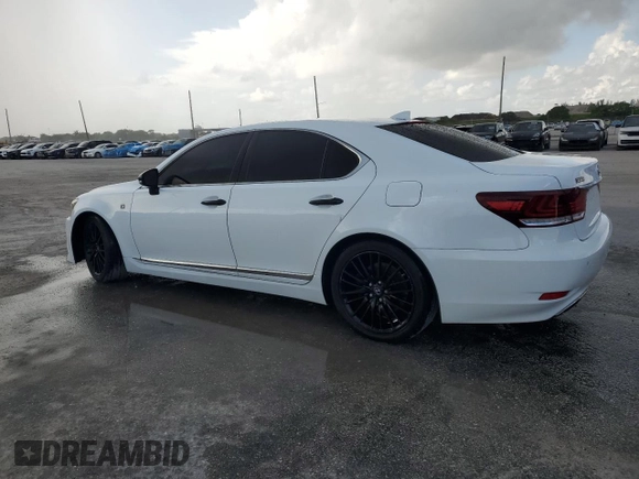 2015 Lexus LS 460 with VIN JTHBL5EF1F5135587, listed as a Copart auction lot 58524395 with 116,816 mi miles and Salvage title. Bid and sale history available at DreamBid. Image 2.