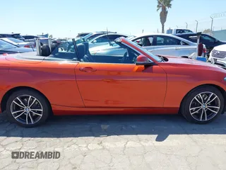 2018 BMW 2 Series 230i с VIN WBA2M7C52JVA97560, выставлен на аукционе IAAI как лот 42288220 с пробегом 40 218 миль миль и . История ставок и продаж доступна на DreamBid. Изображение 13.