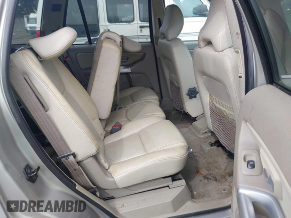 2004 Volvo XC90 with VIN YV1CZ59H741124995, listed as a IAAI auction lot 41906283 with 179,793 mi miles. Bid and sale history available at carsss.com. Image 8.