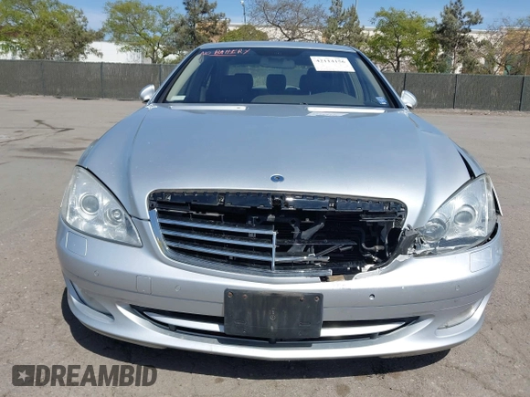 2007 Mercedes-Benz S 550 z VIN WDDNG71X77A018785, wystawiony jako IAAI lot #42114156 z przebiegiem 177 269 mil mil oraz . Historia ofert i sprzedaży dostępna na DreamBid. Obrazek 6.