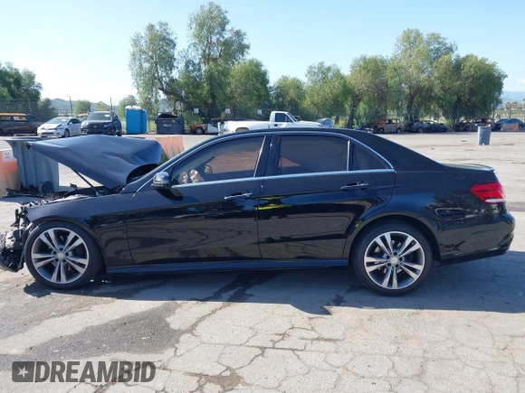 2014 Mercedes-Benz E 350 Sport с VIN WDDHF5KB3EB021391, выставлен на аукционе IAAI как лот 41947558 с пробегом Не указан миль и . История ставок и продаж доступна на DreamBid. Изображение 13.