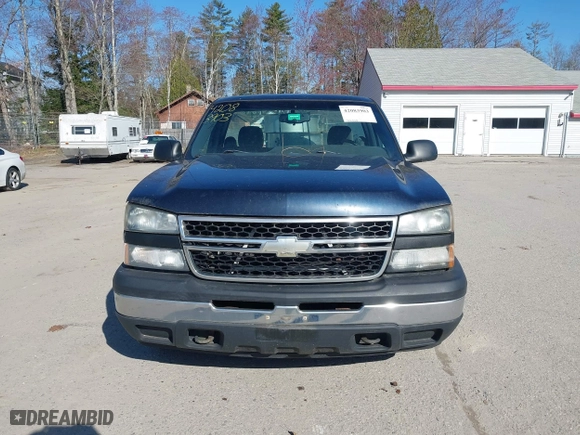 2006 Chevrolet Silverado 1500 Work Truck with VIN 3GCEC14X56G267133, listed as a IAAI auction lot 42083903 with 183,028 mi miles. Bid and sale history available at carsss.com. Image 12.