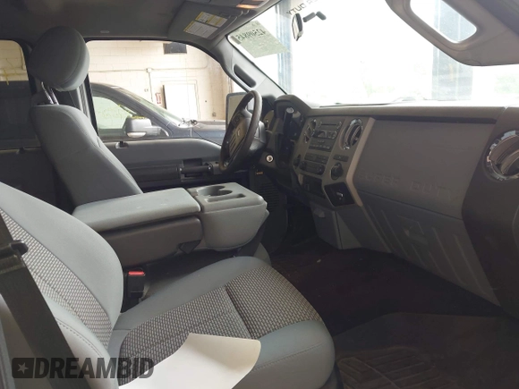 2013 Ford F-250 XL with VIN 1FT7W2B65DEA54347, listed as a IAAI auction lot 42509845 with 106,823 mi miles and . Bid and sale history available at DreamBid. Image 5.