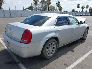 2006 Chrysler 300 with VIN 2C3KA43R46H523392, listed as a IAAI auction lot 41841845 with 192,740 mi miles. Bid and sale history available at carsss.com. Image 4.
