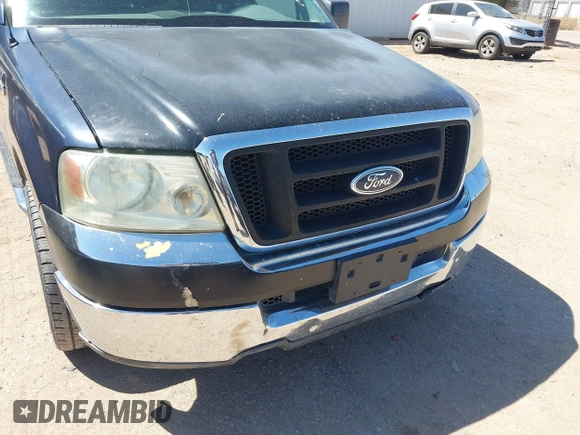 2004 Ford F-150 STX with VIN 1FTRX12W94NC32048, listed as a IAAI auction lot 42012602 with 276,657 mi miles. Bid and sale history available at carsss.com. Image 6.