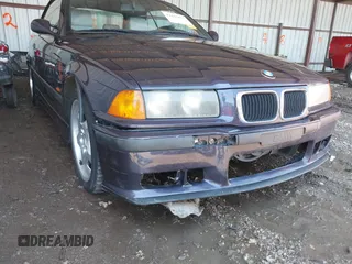 1999 BMW 3 Series M3 z VIN WBSBK0333XEC40127, wystawiony jako IAAI lot #42167656 z przebiegiem 95 688 mil mil oraz . Historia ofert i sprzedaży dostępna na DreamBid. Obrazek 6.