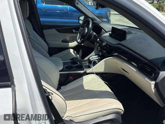 2023 Acura MDX with VIN 5J8YE1H33PL035098, listed as a Copart auction lot 62878405 with 6,638 mi miles and Clean title. Bid and sale history available at DreamBid. Image 5.