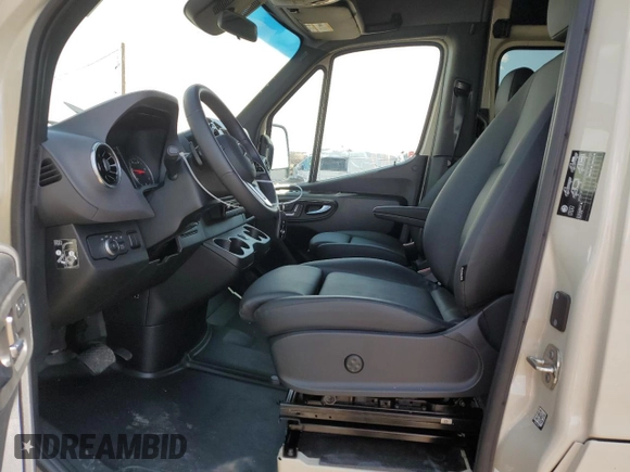 2024 Mercedes-Benz Sprinter with VIN W1W8NB6Y0RT164426, listed as a Copart auction lot 51678665 with 2,928 mi miles and Non Repairable. Bid and sale history available at DreamBid. Image 7.