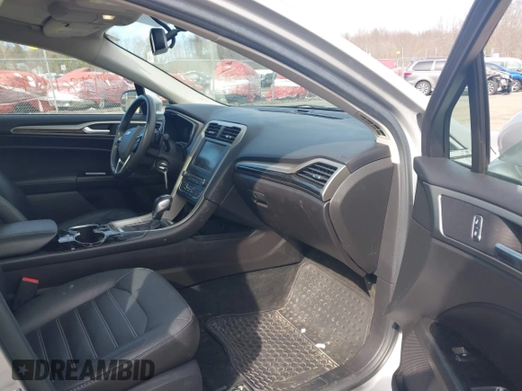 2016 Ford Fusion SE with VIN 3FA6P0T93GR348715, listed as a IAAI auction lot 41810962 with 102,782 mi miles. Bid and sale history available at carsss.com. Image 5.