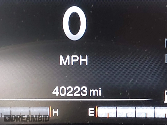 2022 Jeep Renegade Limited with VIN ZACNJDD11NPN71962, listed as a IAAI auction lot 42374425 with 40,223 mi miles and . Bid and sale history available at DreamBid. Image 16.