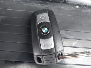 2013 BMW X5 xDrive35i z VIN 5UXZV4C51D0B03720, wystawiony jako IAAI lot #42284686 z przebiegiem 181 322 mil mil oraz . Historia ofert i sprzedaży dostępna na DreamBid. Obrazek 11.